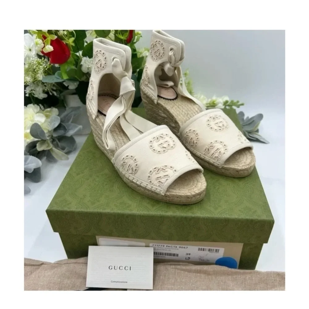 Gucci espadrille interlocking G canvas sandal size 39 made in Spain
